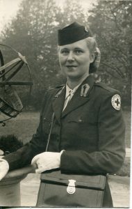 woman in a Red Cross uniform